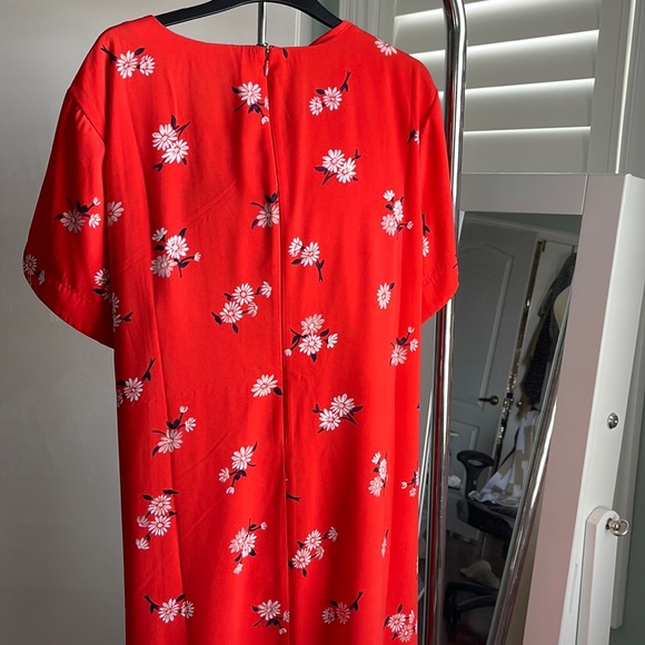 Old Navy Red Short Sleeve Shift Floral Dress size XXL NWT - Picture 5 of 9